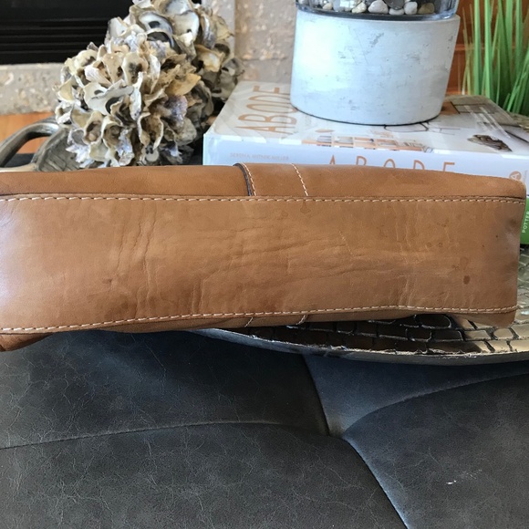 VINTAGE COACH TAN BAGUETTE BAG - Picture 9 of 16